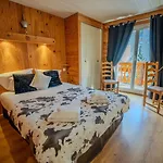 Du Centre Hotel 2*